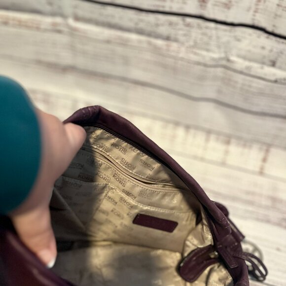 Michael Kors: Purple shoulder bag - Picture 5 of 6